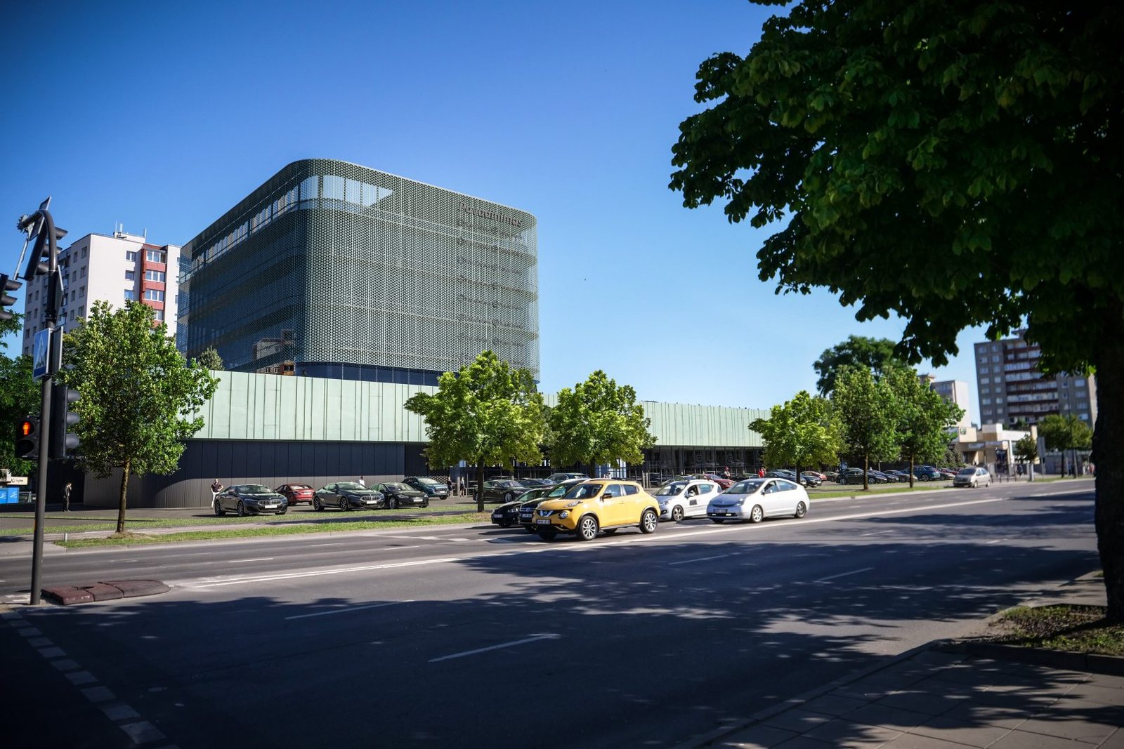 Kalnieciai Shopping Center 01