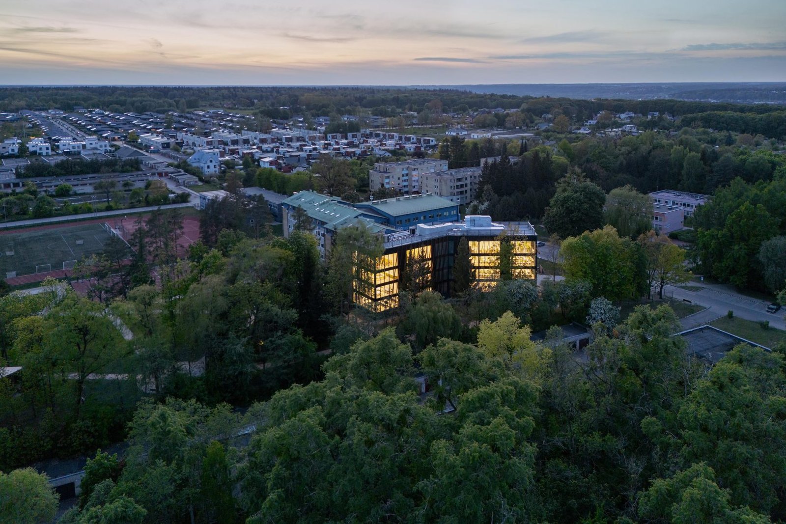 5 Nebrau Ugnes Karvelis