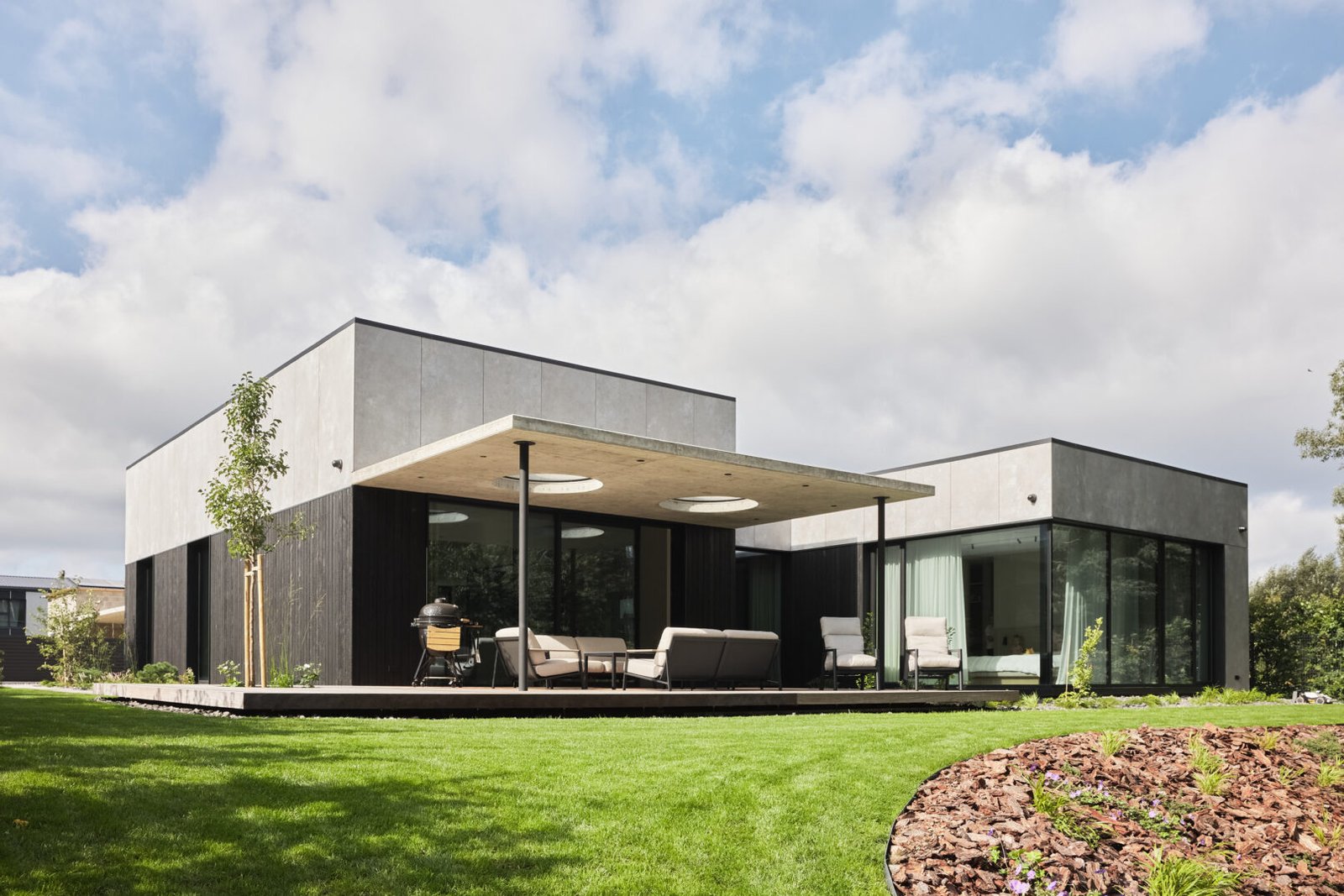4 Black Wood House
