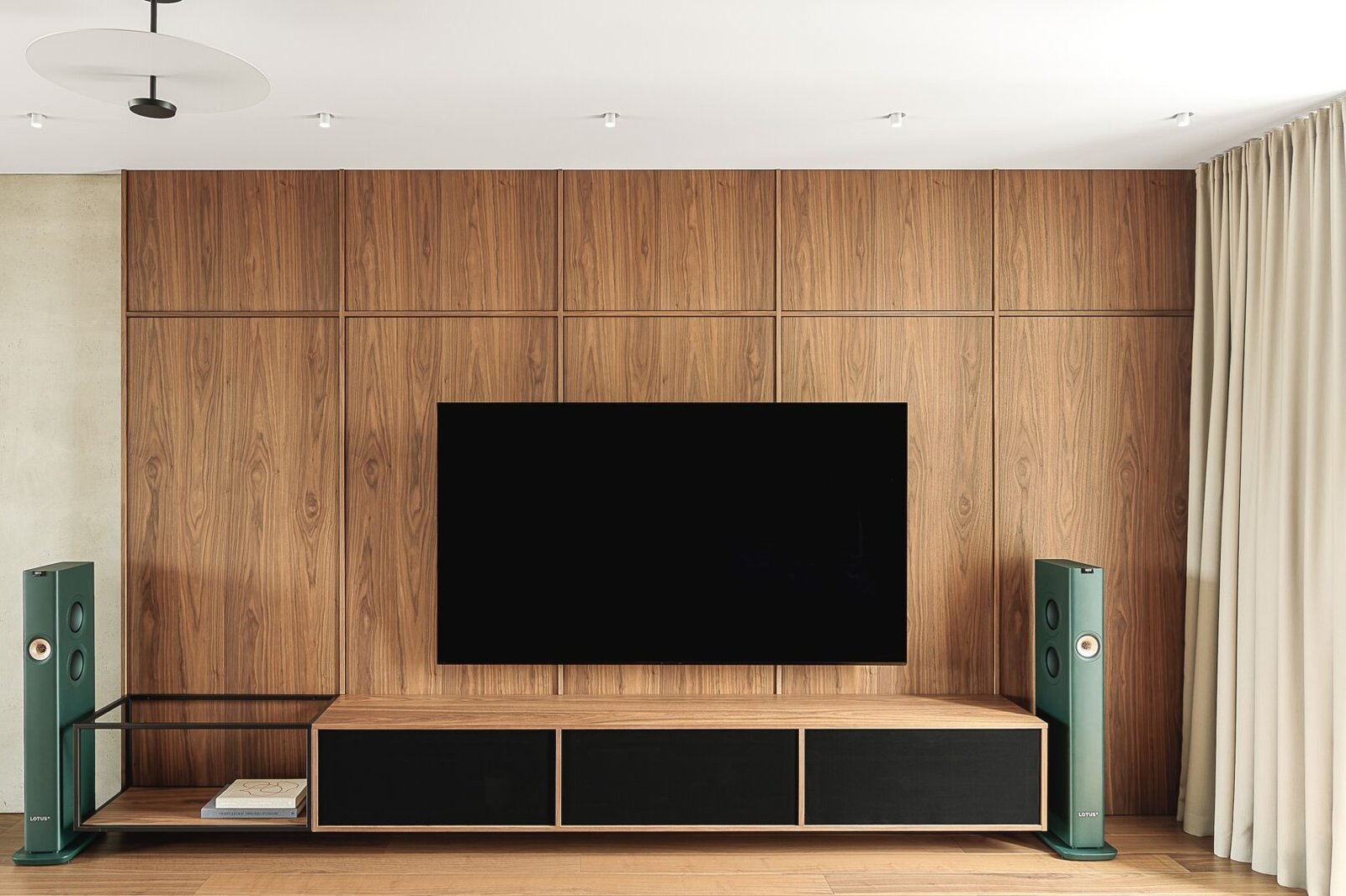 1-120-apartment-interior